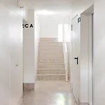 The Hideaway, 2 Bed Urban Terrace * 리스본