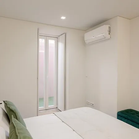 The Hideaway, 2 Bed Urban Terrace * 리스본