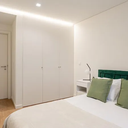 The Hideaway, 2 Bed Urban Terrace Lisbon