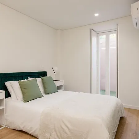 The Hideaway, 2 Bed Urban Terrace