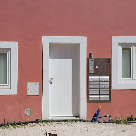 The Hideaway, 2 Bed Urban Terrace Apartment