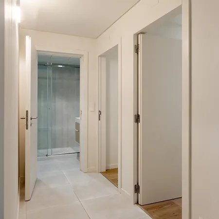 The Hideaway, 2 Bed Urban Terrace Apartament Lizbona